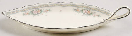 Knottinghill Leaf Shaped Dish