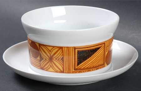 Kontiki Gravy Boat with Attached Underplate