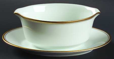 Kristin Gravy Boat with Attached Underplate