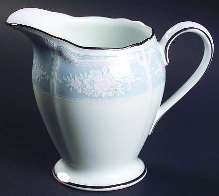 Lacewood Creamer