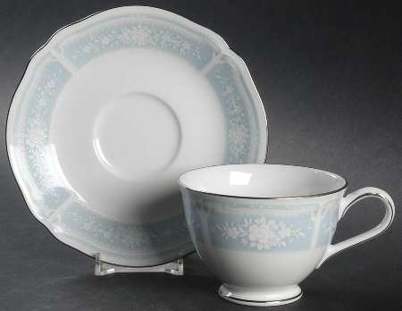 Lacewood Footed Cup & Saucer Set
