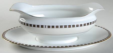 Lafayette Gravy Boat with Attached Underplate