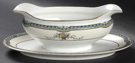 Lafleur Gravy Boat with Attached Underplate