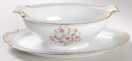 Laguna Gravy Boat with Attached Underplate