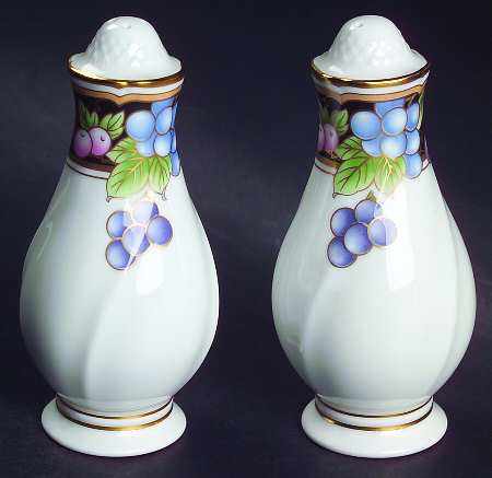 La Madeleine Salt & Pepper Set