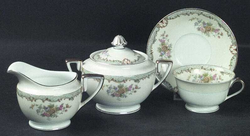Lanare (Green Inner Ring) Creamer