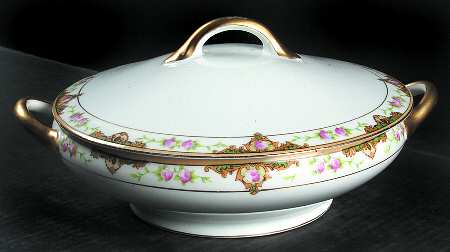 Lancashire (Gold, 1920's) Round Covered Vegetable