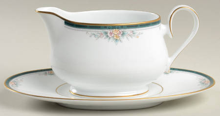 Landon Gravy Boat & Underplate (Relish/Butter)
