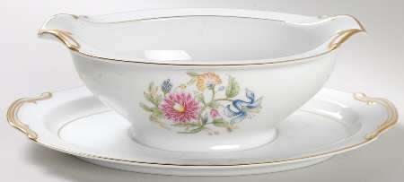 Langdon Gravy Boat with Attached Underplate