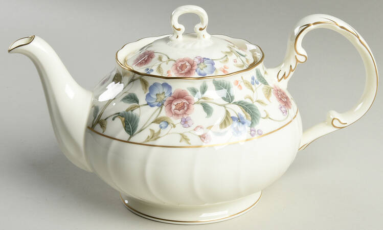 La Prada Teapot & Lid
