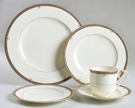 Lady Quentin 5 Piece Place Setting