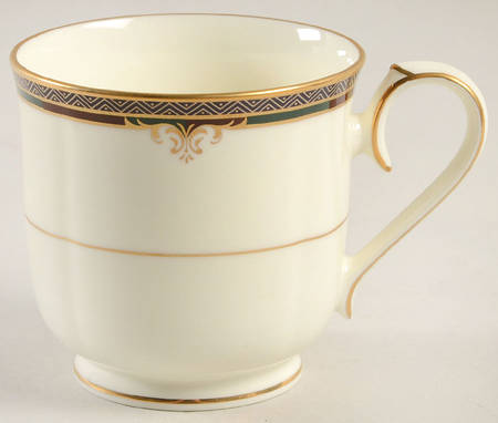 Lady Quentin Footed Cup
