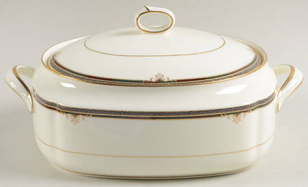 Lady Quentin Oval Covered Vegetable