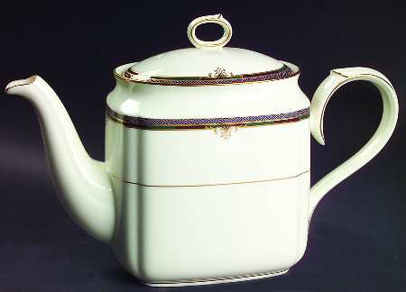 Lady Quentin Teapot & Lid