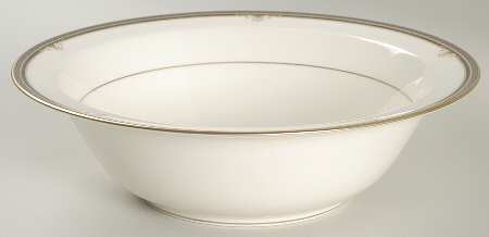 Lady Quentin 9" Round Vegetable Bowl