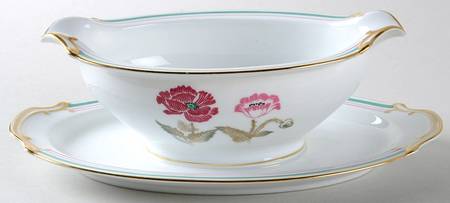 Laraine Gravy Boat with Attached Underplate
