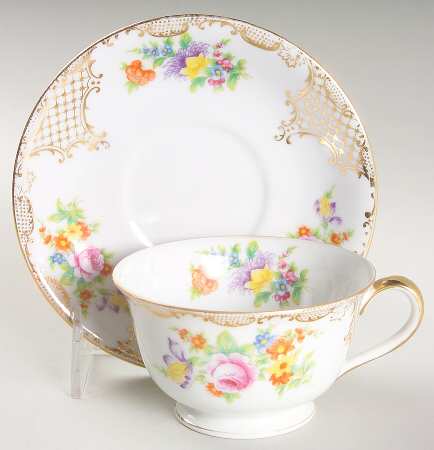 Larosa Footed Cup & Saucer Set