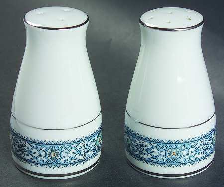 Larue Salt & Pepper Set