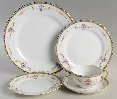 Laureate 5 Piece Place Setting by Noritake
