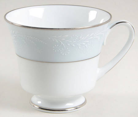 Laureate Footed Cup
