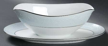 Gravy Boat with Attached Underplate