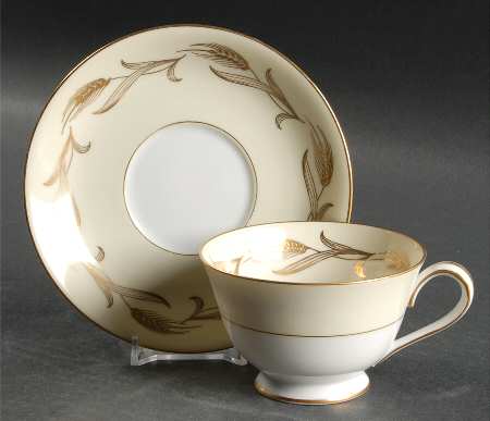 Laura Footed Cup & Saucer Set