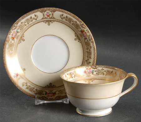Laurel (Cream Border, Flowers) Footed Cup & Saucer Set