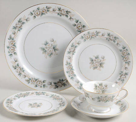 Laurette 40 Piece Estate Set