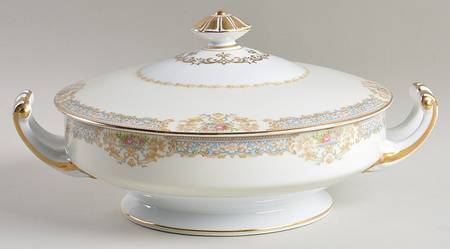 Lauritz Round Covered Vegetable