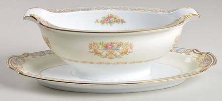 Lauritz Gravy Boat with Attached Underplate