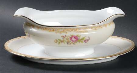 Lavegas Gravy Boat with Attached Underplate