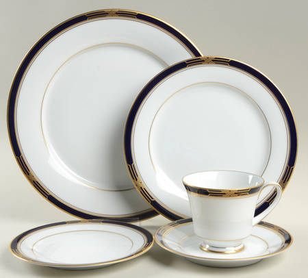 Lake Worth 5 Piece Place Setting