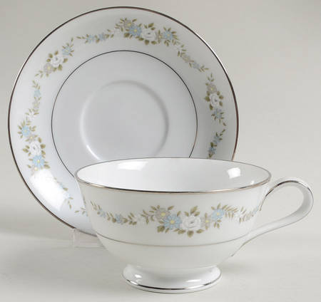 Leonore Footed Cup & Saucer Set
