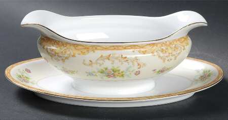 Leona Gravy Boat with Attached Underplate