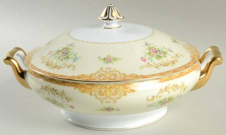 Leona Round Covered Vegetable