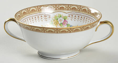 Leslie Footed Cream Soup Bowl