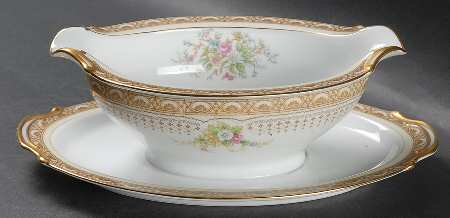 Leslie Gravy Boat with Attached Underplate