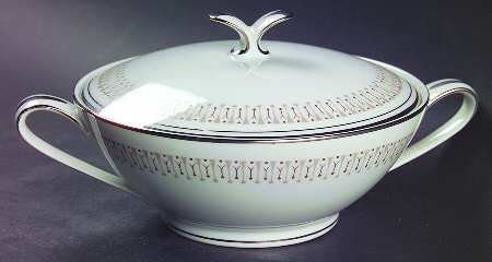 Leslie Sugar Bowl & Lid