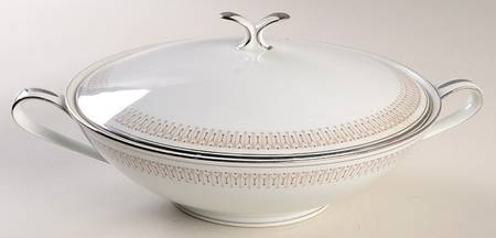 Leslie Round Covered Vegetable