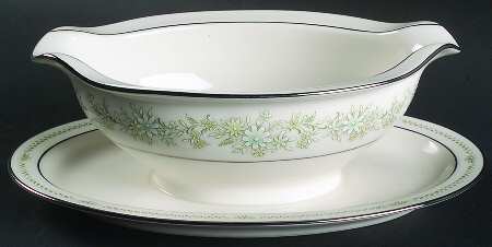 Lexine Gravy Boat with Attached Underplate