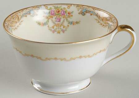 Libeau Footed Cup