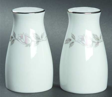Lillian Salt & Pepper Set