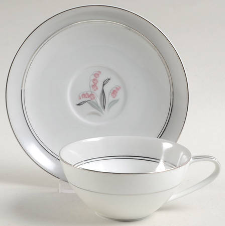 Lilybell Flat Cup & Saucer Set