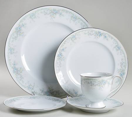 Limerick 5 Piece Place Setting by Noritake