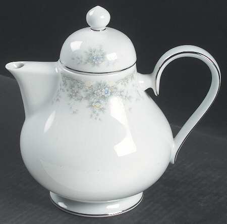 Limerick Teapot & Lid by Noritake