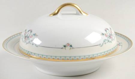 Lincoln Round Covered Butter with Strainer