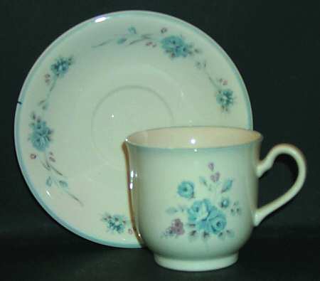 Lindsay Footed Cup & Saucer Set