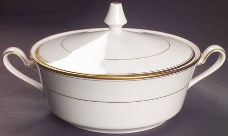 Linton Round Covered Vegetable