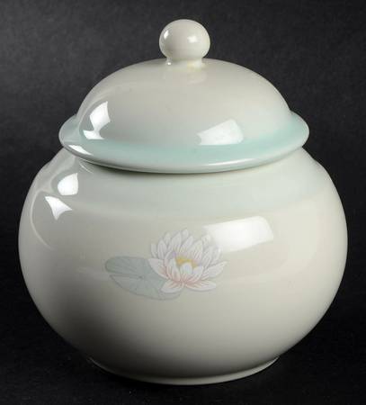 Lily Pond Sugar Bowl & Lid