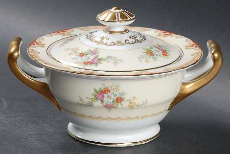 Lismore Sugar Bowl & Lid